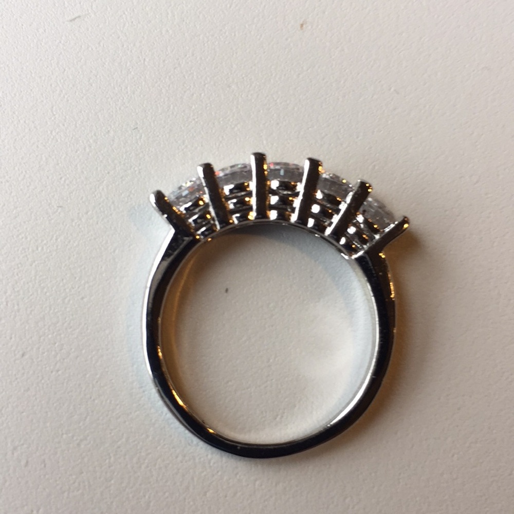 Stamped925(sterling silver)Cubic ZIRCONIA RING - Picture 4 of 6